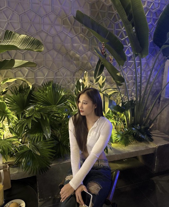 Nữ VĐV bóng chuyền Long An xinh đẹp như nàng thơ, rời sân đấu quyến rũ mê mẩn- Ảnh 9. Nữ VĐV bóng chuyền Long An xinh đẹp như nàng thơ, rời sân đấu quyến rũ mê mẩn- Ảnh 9.