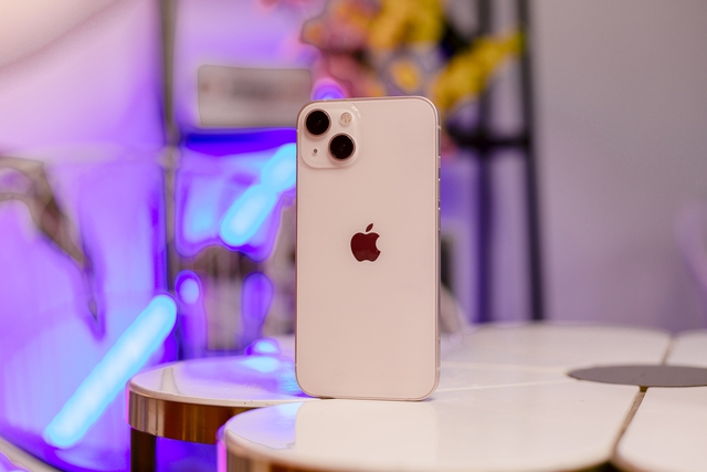 5 dòng iPhone cũ đáng mua nhất tháng 3, giá giảm mạnh, có mẫu hơn 6 triệu đồng- Ảnh 1. 5 dòng iPhone cũ đáng mua nhất tháng 3, giá giảm mạnh, có mẫu hơn 6 triệu đồng- Ảnh 1.