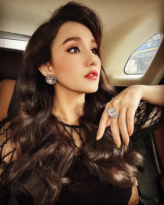 Nhan sắc gợi cảm tuổi U40 của Nhan sắc gợi cảm tuổi U40 của