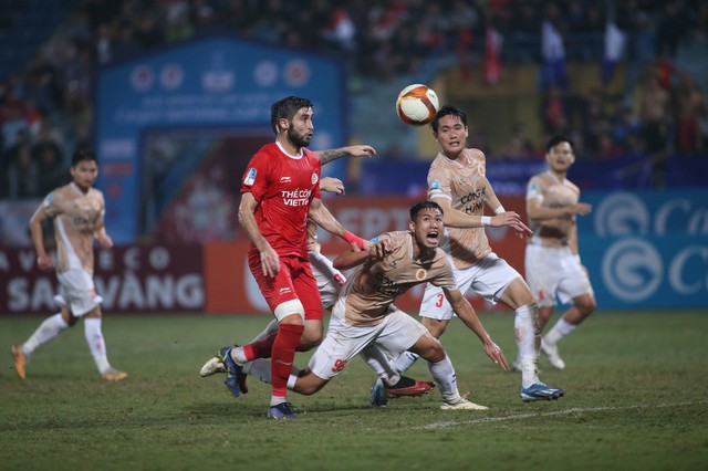 Bảo thủ đến khó tin, HLV Troussier sẽ nối gót Kiatisuk để nhận về Bảo thủ đến khó tin, HLV Troussier sẽ nối gót Kiatisuk để nhận về