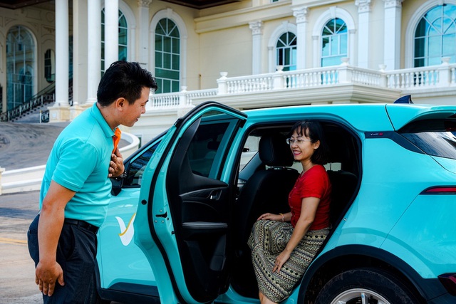 Du khách Việt cảm thán “Xanh SM Laos rẻ bàng hoàng”, hãng xe của ông Vượng đang kinh doanh thế nào ở Lào?- Ảnh 2. Du khách Việt cảm thán “Xanh SM Laos rẻ bàng hoàng”, hãng xe của ông Vượng đang kinh doanh thế nào ở Lào?- Ảnh 2.