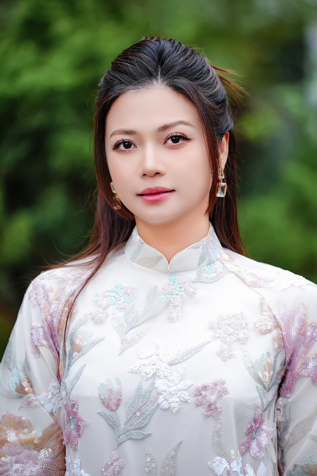 Nữ NSƯT là mỹ nhân phim giờ vàng VTV, đời tư bí ẩn, tuổi 42 nhan sắc vẫn gợi cảm hút hồn- Ảnh 1. Nữ NSƯT là mỹ nhân phim giờ vàng VTV, đời tư bí ẩn, tuổi 42 nhan sắc vẫn gợi cảm hút hồn- Ảnh 1.
