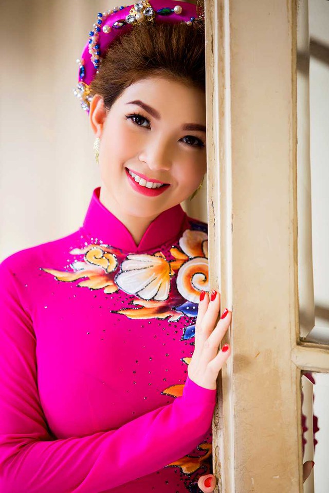 Lấy đại gia ở Mỹ, cuộc sống của nữ ca sĩ Việt như bà hoàng: Chồng nổi hứng là tặng siêu xe, biệt thự- Ảnh 1.