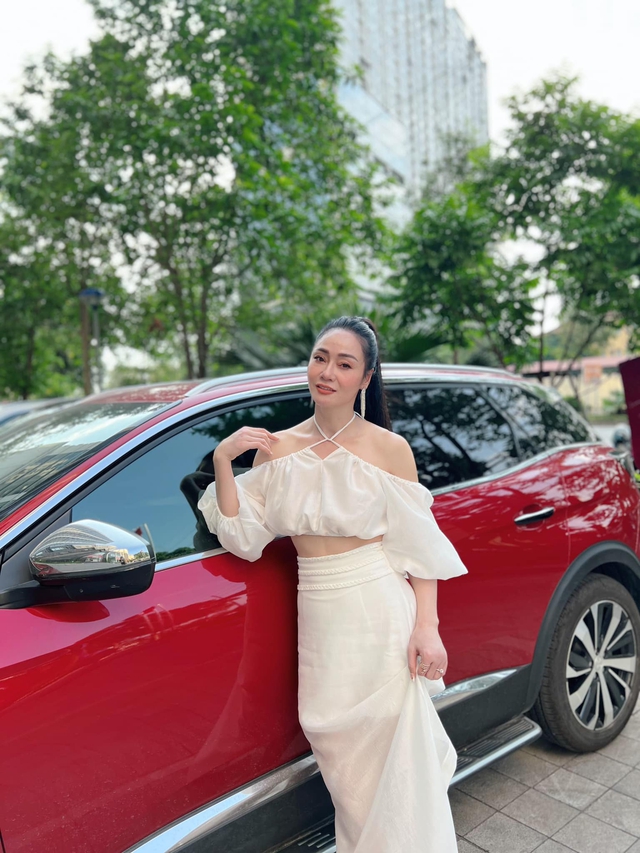 Nữ NSƯT là Nữ NSƯT là