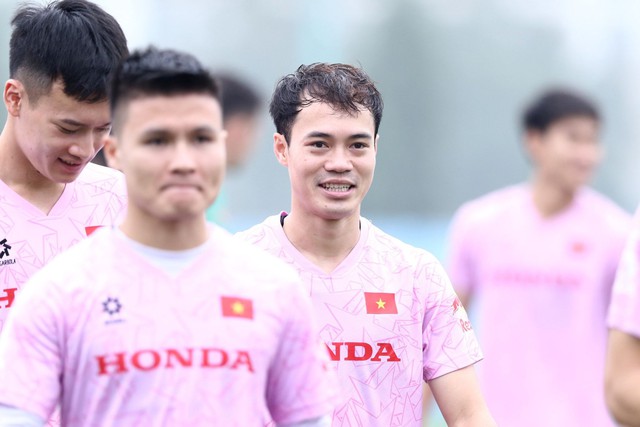 HỌP BÁO HLV Troussier: 