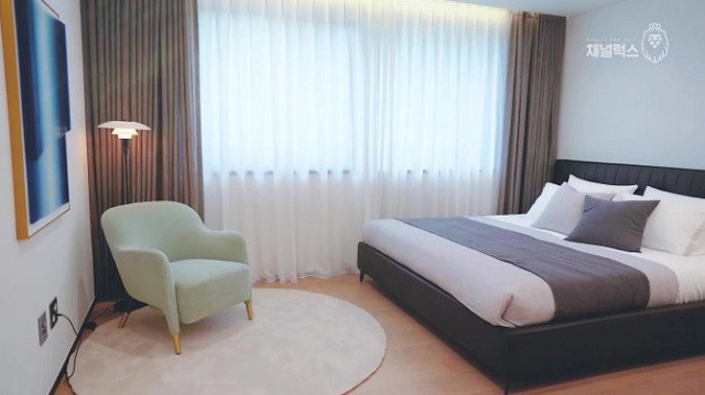 Soi biệt thự gần 40 tỷ đồng của “nàng thơ” Han So Hee, hàng triệu người ao ước- Ảnh 9. Soi biệt thự gần 40 tỷ đồng của “nàng thơ” Han So Hee, hàng triệu người ao ước- Ảnh 9.