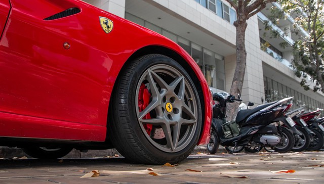 Đặng Lê Nguyên Vũ vừa mua lại 1 siêu xe từng bán đi: Cập nhật mới nhất về bộ sưu tập của 'vua cà phê'- Ảnh 5. Đặng Lê Nguyên Vũ vừa mua lại 1 siêu xe từng bán đi: Cập nhật mới nhất về bộ sưu tập của 'vua cà phê'- Ảnh 5.