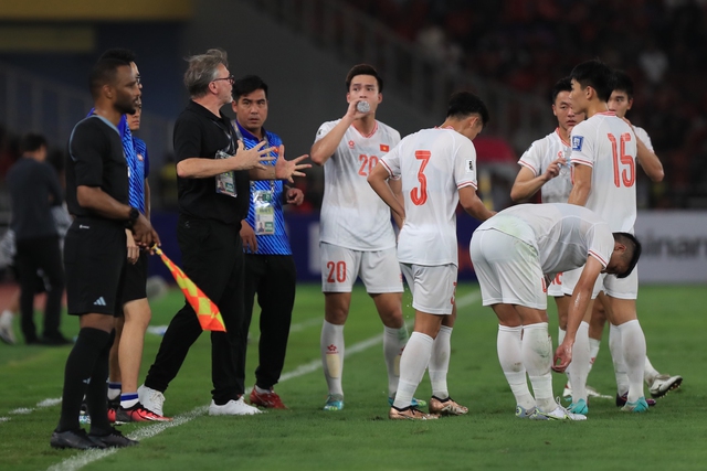Người đại diện của Quang Hải “mỉa mai” HLV Troussier sau trận thua Indonesia?- Ảnh 2. Người đại diện của Quang Hải “mỉa mai” HLV Troussier sau trận thua Indonesia?- Ảnh 2.