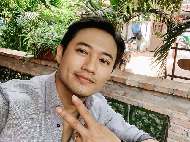 2 nam thần Việt đình đám cưới nữ đại gia hơn nhiều tuổi, giờ sống kín tiếng, chăm con, cưng chiều vợ- Ảnh 1. 2 nam thần Việt đình đám cưới nữ đại gia hơn nhiều tuổi, giờ sống kín tiếng, chăm con, cưng chiều vợ- Ảnh 1.