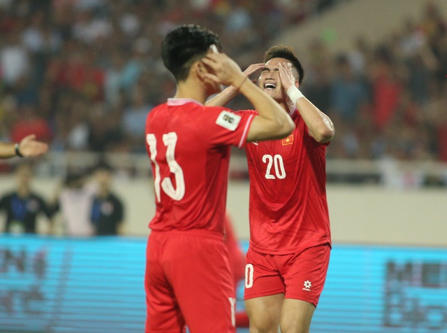 "ĐT Việt Nam thất bại vì cầu thủ không theo ý đồ của HLV Troussier"- Ảnh 1. "ĐT Việt Nam thất bại vì cầu thủ không theo ý đồ của HLV Troussier"- Ảnh 1.