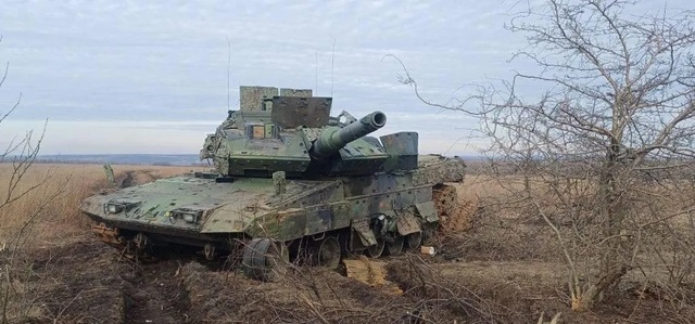 Quân Nga vừa bắt sống được xe tăng NATO 'ngầu' hơn cả Leopard 2, điều đó có nghĩa lý gì?- Ảnh 3. Quân Nga vừa bắt sống được xe tăng NATO 'ngầu' hơn cả Leopard 2, điều đó có nghĩa lý gì?- Ảnh 3.