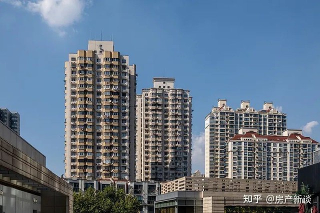 Mua chung cư tầng 31 vì lời quảng cáo 