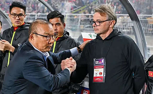 VFF họp gấp, sơ bộ xác định người thay thế HLV Troussier dẫn tuyển Việt Nam tới từ đâu?- Ảnh 1. VFF họp gấp, sơ bộ xác định người thay thế HLV Troussier dẫn tuyển Việt Nam tới từ đâu?- Ảnh 1.