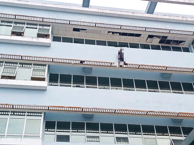 Bảo vệ tử vong khi cố cứu bệnh nhân tâm thần nhảy lầu: Người đàn ông nghĩa hiệp- Ảnh 1.