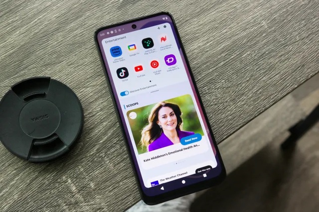 Từng là 'anh hùng' của điện thoại Android bình dân, mẫu smartphone này giờ lại là 'kẻ phản diện'?- Ảnh 3.