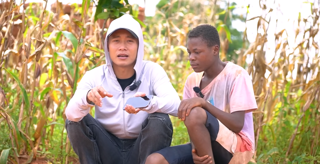 Mua đất, xây nhà tặng cho nhân viên, Quang Linh được khen tinh tế bởi điều này- Ảnh 2.