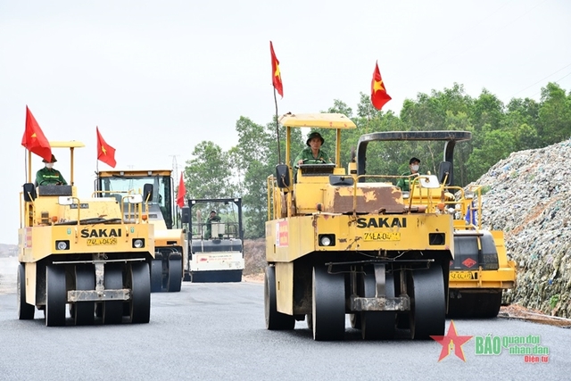 Binh đoàn 12 và '65 ngày đêm lao động quyết thắng' trên công trường 2 cao tốc 19.200 tỷ ở Việt Nam- Ảnh 1.