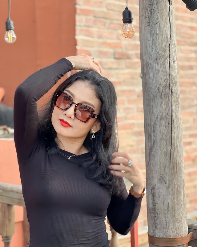 2 nữ lãnh đạo nhà hát xinh đẹp, tài năng, vừa được phong NSND ở tuổi 48 là ai?- Ảnh 7. 2 nữ lãnh đạo nhà hát xinh đẹp, tài năng, vừa được phong NSND ở tuổi 48 là ai?- Ảnh 7.