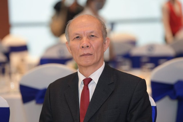 Giá vàng nhẫn sẽ leo thang đến mức nào? Chuyên gia cảnh báo nhà đầu tư, khuyên Giá vàng nhẫn sẽ leo thang đến mức nào? Chuyên gia cảnh báo nhà đầu tư, khuyên