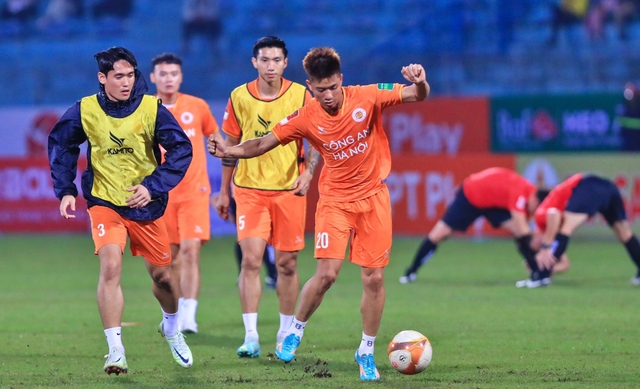 ĐT Việt Nam nối dài khủng hoảng, HLV Troussier 
