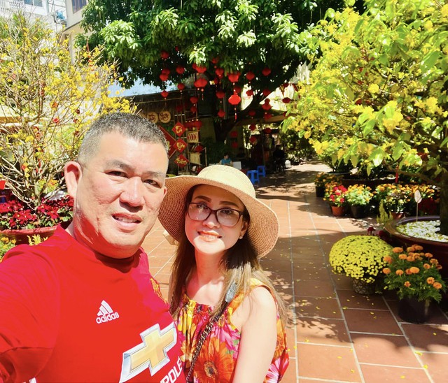 Nam diễn viên cưới vợ giỏi đẹp nhưng mỗi người 1 nơi, sống một mình trong căn nhà ở TP.HCM vẫn hạnh phúc- Ảnh 4. Nam diễn viên cưới vợ giỏi đẹp nhưng mỗi người 1 nơi, sống một mình trong căn nhà ở TP.HCM vẫn hạnh phúc- Ảnh 4.