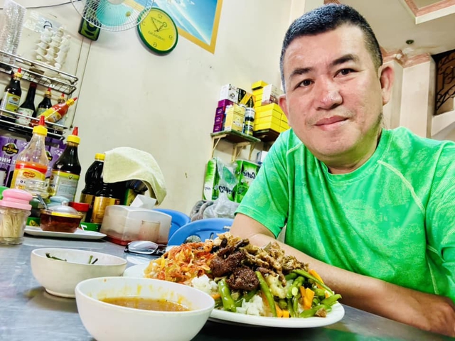 Nam diễn viên cưới vợ giỏi đẹp nhưng mỗi người 1 nơi, sống một mình trong căn nhà ở TP.HCM vẫn hạnh phúc- Ảnh 8.