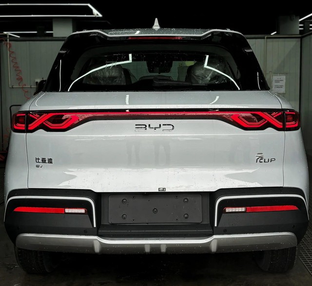 Đối thủ của VinFast VF 6 xuất hiện, nhìn xa tưởng Mercedes GLB, rẻ hơn cả giá Hyundai i10 tại Việt Nam- Ảnh 3. Đối thủ của VinFast VF 6 xuất hiện, nhìn xa tưởng Mercedes GLB, rẻ hơn cả giá Hyundai i10 tại Việt Nam- Ảnh 3.