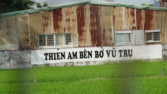 Diễn biến mới nhất vụ mẹ cho Tịnh thất Bồng Lai nuôi con rồi đòi lại: Tòa án ra quyết định bất ngờ- Ảnh 1. Diễn biến mới nhất vụ mẹ cho Tịnh thất Bồng Lai nuôi con rồi đòi lại: Tòa án ra quyết định bất ngờ- Ảnh 1.