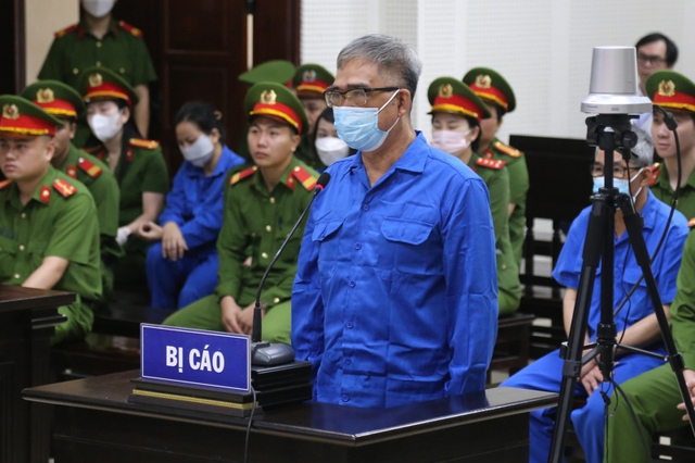 Lời khai đầu tiên tại toà của ông Đỗ Hữu Ca: Cầm 35 tỷ để 