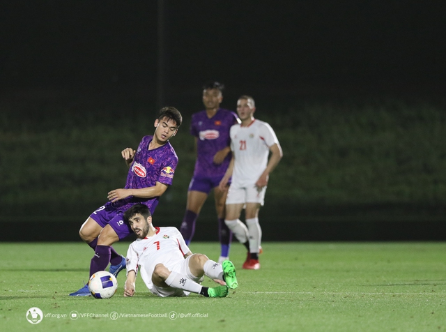 Giải U23 châu Á: U23 Việt Nam khởi đầu suôn sẻ, U23 Indonesia gây sốc trước Giải U23 châu Á: U23 Việt Nam khởi đầu suôn sẻ, U23 Indonesia gây sốc trước