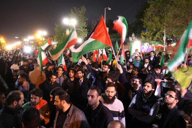 Iran kết thúc đợt tấn công đầu tiên dài 5 tiếng vào Israel với 331 tên lửa và UAV, tuyên bố chiến tích quan trọng- Ảnh 3. Iran kết thúc đợt tấn công đầu tiên dài 5 tiếng vào Israel với 331 tên lửa và UAV, tuyên bố chiến tích quan trọng- Ảnh 3.