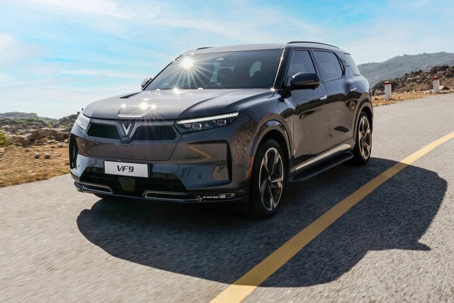 Không đối thủ ở phân khúc SUV điện, xe xăng nào cạnh tranh với VinFast VF 9 trong tầm giá 1,5 tỷ đồng?- Ảnh 1. Không đối thủ ở phân khúc SUV điện, xe xăng nào cạnh tranh với VinFast VF 9 trong tầm giá 1,5 tỷ đồng?- Ảnh 1.