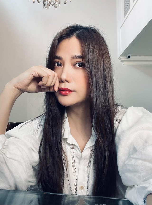 Bạn trai kém 14 tuổi nói gì với Trương Ngọc Ánh khi cô bức xúc trước tin đồn chia tay vì Bạn trai kém 14 tuổi nói gì với Trương Ngọc Ánh khi cô bức xúc trước tin đồn chia tay vì