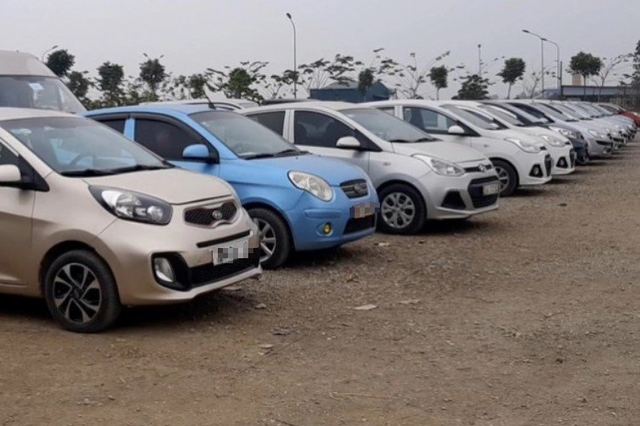 Loạt ô tô được ngân hàng thanh lý giá siêu rẻ, SUV mà giá chỉ ngang ngửa chiếc xe máy- Ảnh 1. Loạt ô tô được ngân hàng thanh lý giá siêu rẻ, SUV mà giá chỉ ngang ngửa chiếc xe máy- Ảnh 1.