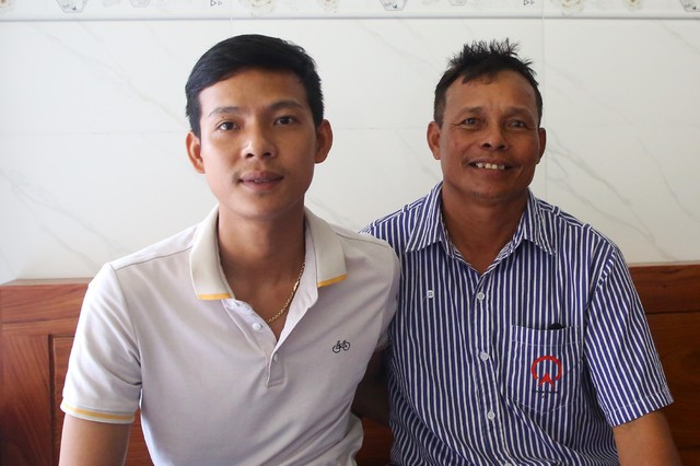 38 giờ vật lộn trên biển của chàng trai bị “đánh úp” khi đi câu mực: Nghĩ đến cha mẹ, em lại cố bơi- Ảnh 4.