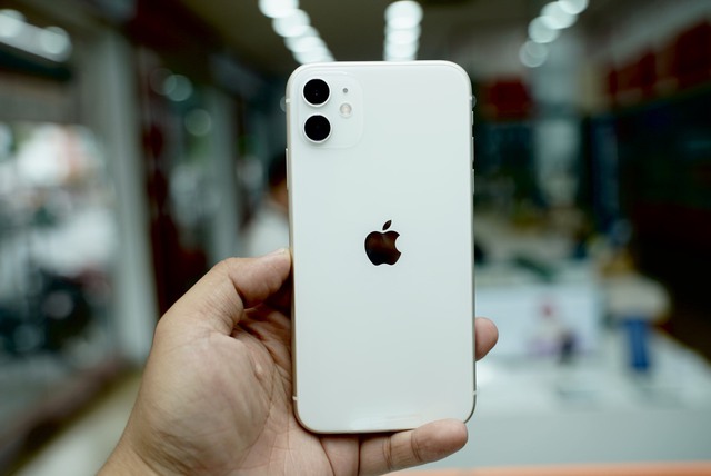 5 mẫu iPhone cũ giá chạm đáy, chưa đến 3,5 triệu đồng đã có máy tốt- Ảnh 1.