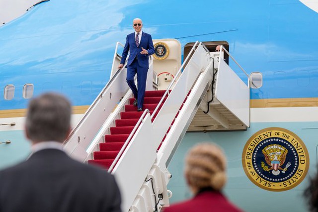 Nạn trộm cắp trên chuyên cơ Air Force One của Tổng thống Mỹ: Người trong cuộc tiết lộ lý do đầy bất ngờ- Ảnh 1.