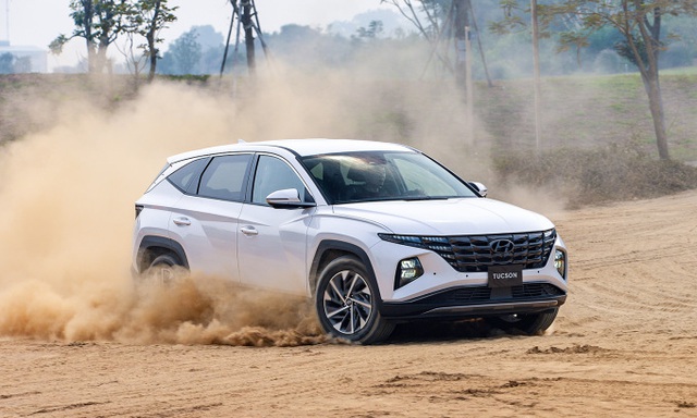 Sau 3 tháng tăng giá, Hyundai Tucson bất ngờ 