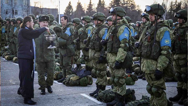 Ông Putin lệnh rút quân, Nga trải qua thời khắc lịch sử: Armenia sôi sục, khối 27 nước tức thời phản ứng- Ảnh 1. Ông Putin lệnh rút quân, Nga trải qua thời khắc lịch sử: Armenia sôi sục, khối 27 nước tức thời phản ứng- Ảnh 1.