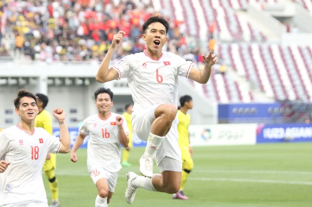 Giải U23 châu Á: U23 Việt Nam bất ngờ sở hữu thông số tốt hơn cả Nhật Bản và Saudi Arabia- Ảnh 3. Giải U23 châu Á: U23 Việt Nam bất ngờ sở hữu thông số tốt hơn cả Nhật Bản và Saudi Arabia- Ảnh 3.