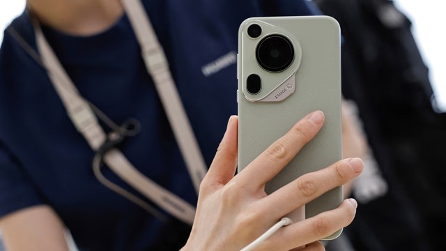 Mẫu điện thoại mới của Huawei ghê gớm cỡ nào mà ai cũng Mẫu điện thoại mới của Huawei ghê gớm cỡ nào mà ai cũng