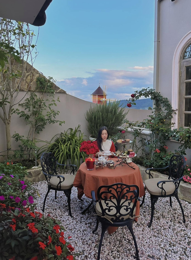 Nhan sắc nuột nà tuổi U50 của Nhan sắc nuột nà tuổi U50 của