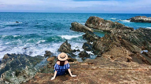 Phát hiện bãi đá hoang sơ ngay vùng biển miền Bắc, là nơi đón bình minh cực đẹp, cách Hà Nội hơn 200km- Ảnh 10. Phát hiện bãi đá hoang sơ ngay vùng biển miền Bắc, là nơi đón bình minh cực đẹp, cách Hà Nội hơn 200km- Ảnh 10.