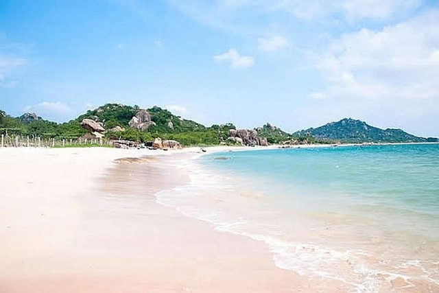 Phát hiện bãi đá hoang sơ ngay vùng biển miền Bắc, là nơi đón bình minh cực đẹp, cách Hà Nội hơn 200km- Ảnh 12. Phát hiện bãi đá hoang sơ ngay vùng biển miền Bắc, là nơi đón bình minh cực đẹp, cách Hà Nội hơn 200km- Ảnh 12.