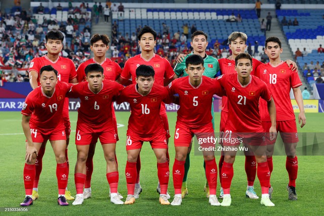 HLV Hoàng Anh Tuấn: 