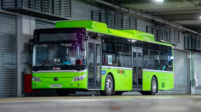 Đối tác VinFast làm điều chưa từng có: Đi được 37 vòng Trái Đất, sạc 1000 lần chai pin 0%- Ảnh 3. Đối tác VinFast làm điều chưa từng có: Đi được 37 vòng Trái Đất, sạc 1000 lần chai pin 0%- Ảnh 3.