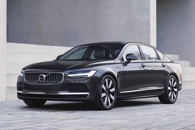 Xăng tăng 3 lần liên tiếp lên cao ngất, đây là 3 mẫu xe Cục Đăng kiểm xác nhận tiết kiệm nhất Việt Nam- Ảnh 3. Xăng tăng 3 lần liên tiếp lên cao ngất, đây là 3 mẫu xe Cục Đăng kiểm xác nhận tiết kiệm nhất Việt Nam- Ảnh 3.