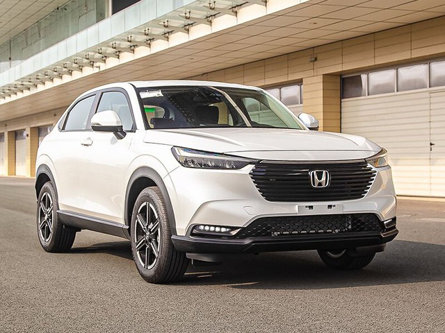 Với tầm giá 700 triệu, xe gầm cao nào tiện dụng, linh hoạt, tiết kiệm đáng để người Việt chọn mua?- Ảnh 2. Với tầm giá 700 triệu, xe gầm cao nào tiện dụng, linh hoạt, tiết kiệm đáng để người Việt chọn mua?- Ảnh 2.