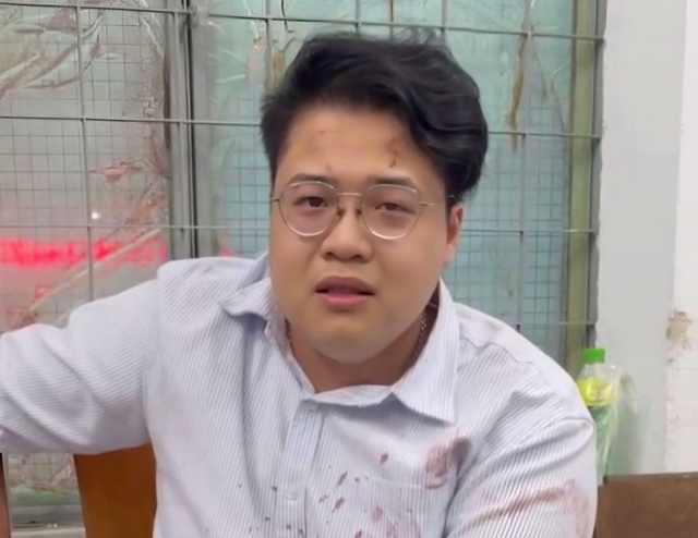 Rộ hình ảnh ám chỉ đối tượng đâm bạn tử vong ở quán nhậu là công an: Lực lượng chức năng nói gì?- Ảnh 1. Rộ hình ảnh ám chỉ đối tượng đâm bạn tử vong ở quán nhậu là công an: Lực lượng chức năng nói gì?- Ảnh 1.