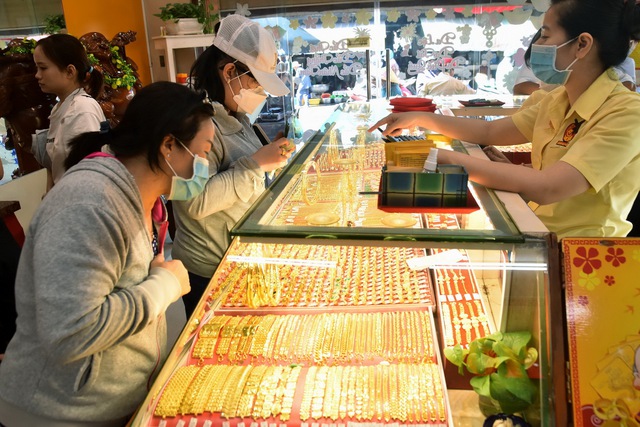 Mang vàng đi bán bị đại lý trừ tiền vì 1 lỗi, nguyên nhân vì sao và nên giải quyết thế nào?- Ảnh 3. Mang vàng đi bán bị đại lý trừ tiền vì 1 lỗi, nguyên nhân vì sao và nên giải quyết thế nào?- Ảnh 3.